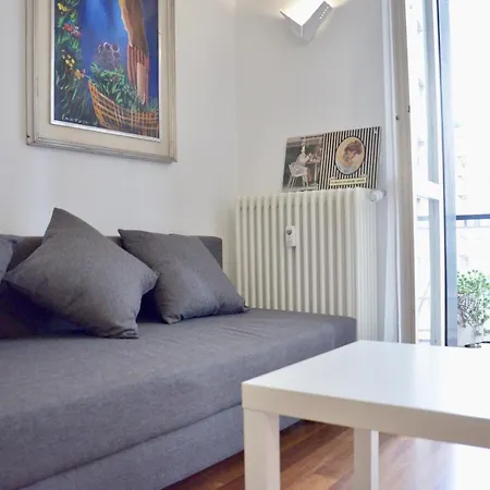Appartement New Renovated With Balcony Porta Romana Milan
