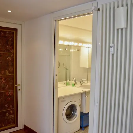 New Renovated With Balcony Porta Romana * Milan